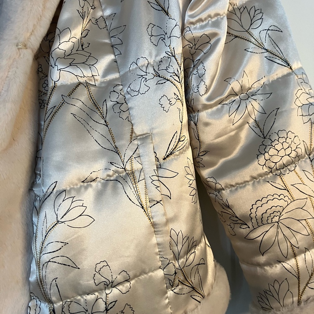 Chico's Cream Floral Faux Fur Jacket - Picture 4 of 15